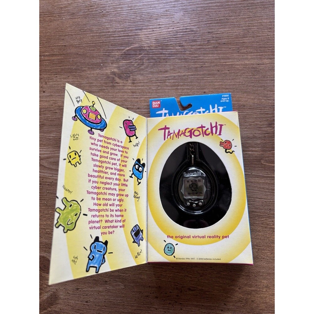 1997 Bandai Tamagotchi Black Virtual Reality Pet #1800 NEW in Box